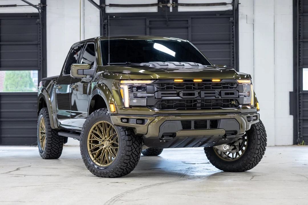 2026 Ford F-150 Raptor 14th Gen - Image 2 of 31