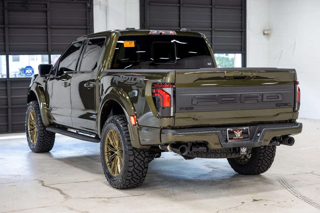 2026 Ford F-150 Raptor 14th Gen - Image 23 of 31