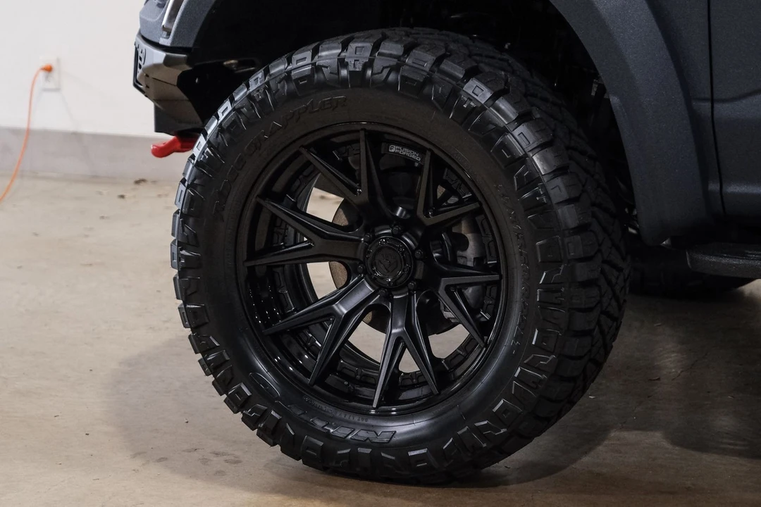 2026 Ford F-150 Raptor 14th Gen - Image 9 of 12