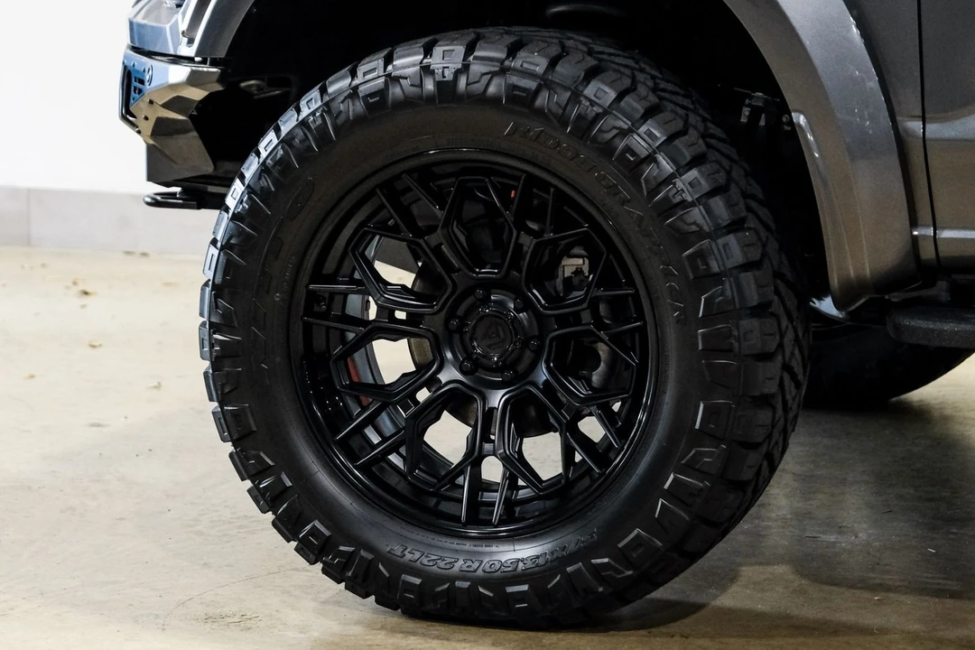 2026 Ford F-150 Raptor 14th Gen - Image 9 of 12