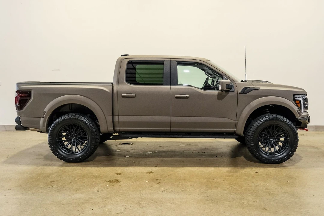 2026 Ford F-150 Raptor 14th Gen - Image 9 of 12