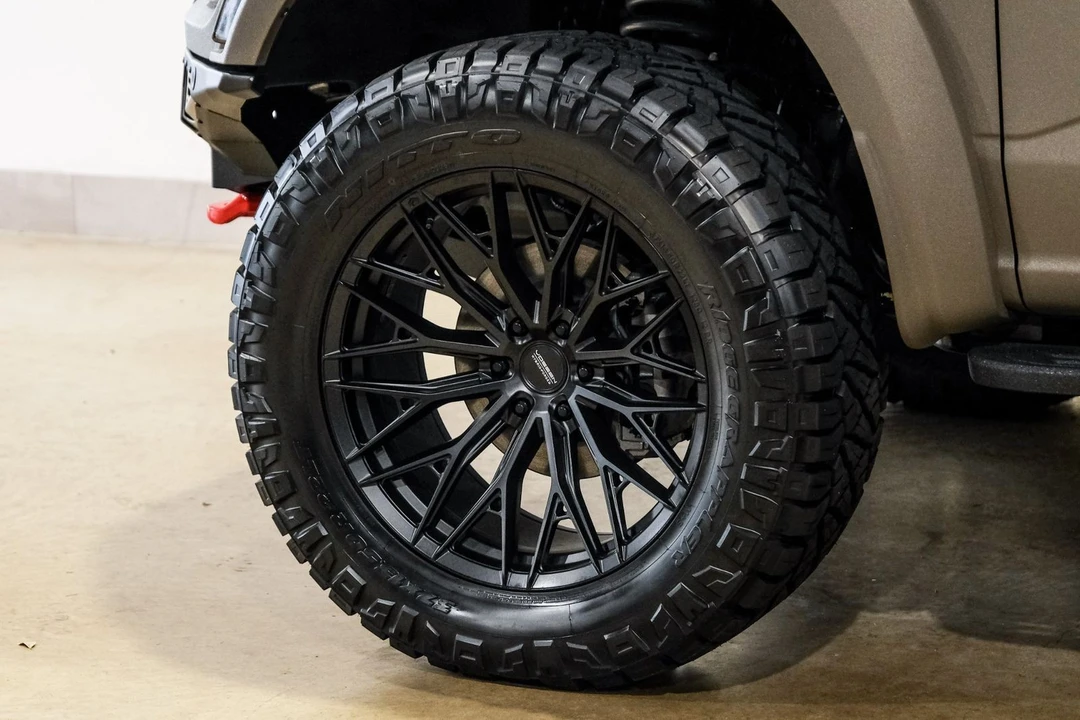 2026 Ford F-150 Raptor 14th Gen - Image 10 of 12