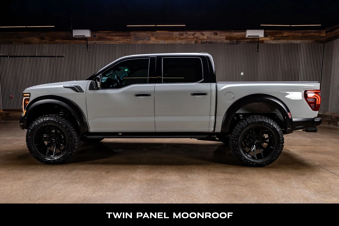 2026 Ford F-150 Raptor 14th Gen - Image 6 of 31