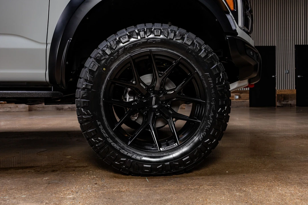 2026 Ford F-150 Raptor 14th Gen - Image 12 of 31