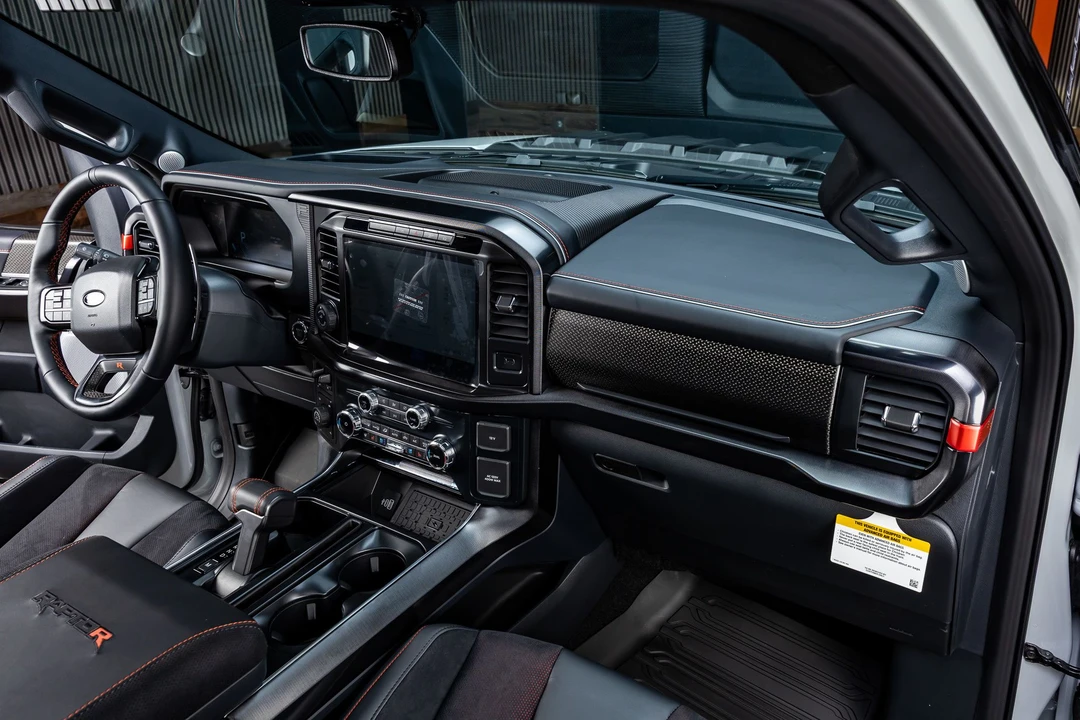 2026 Ford F-150 Raptor 14th Gen - Image 18 of 31