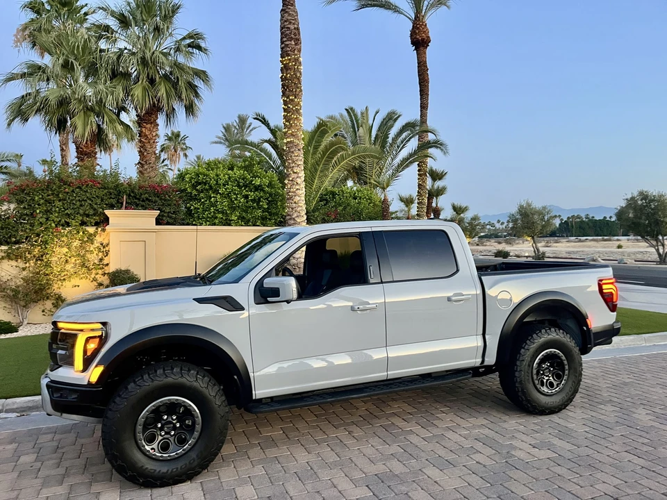2026 Ford F-150 Raptor 14th Gen - Image 9 of 31
