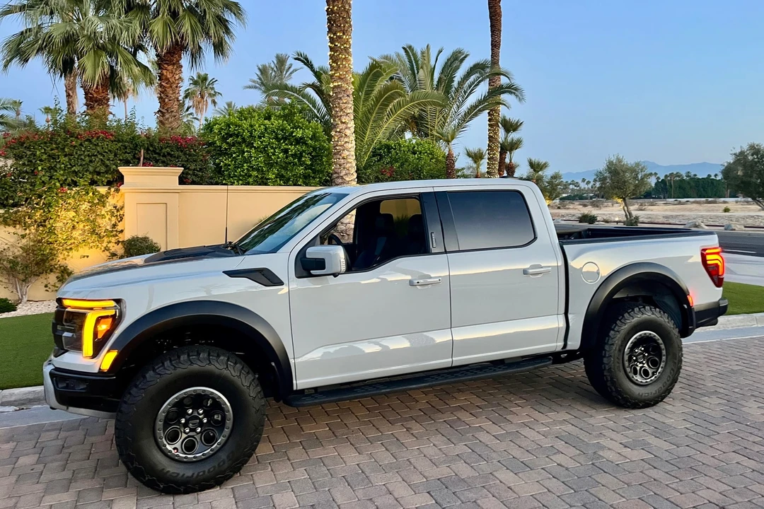 2026 Ford F-150 Raptor 14th Gen - Image 10 of 31