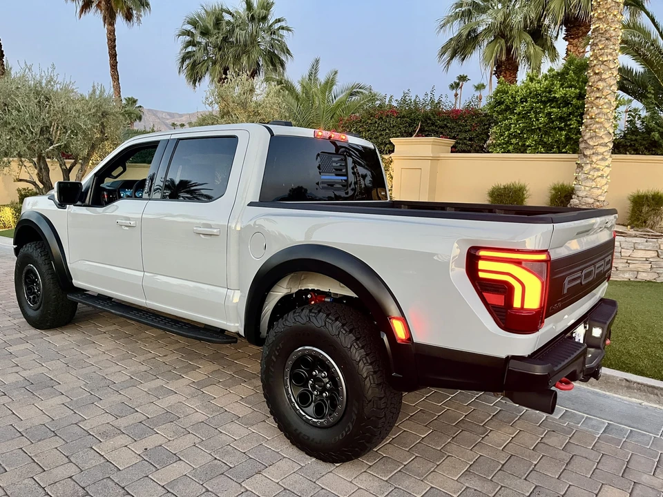 2026 Ford F-150 Raptor 14th Gen - Image 12 of 31