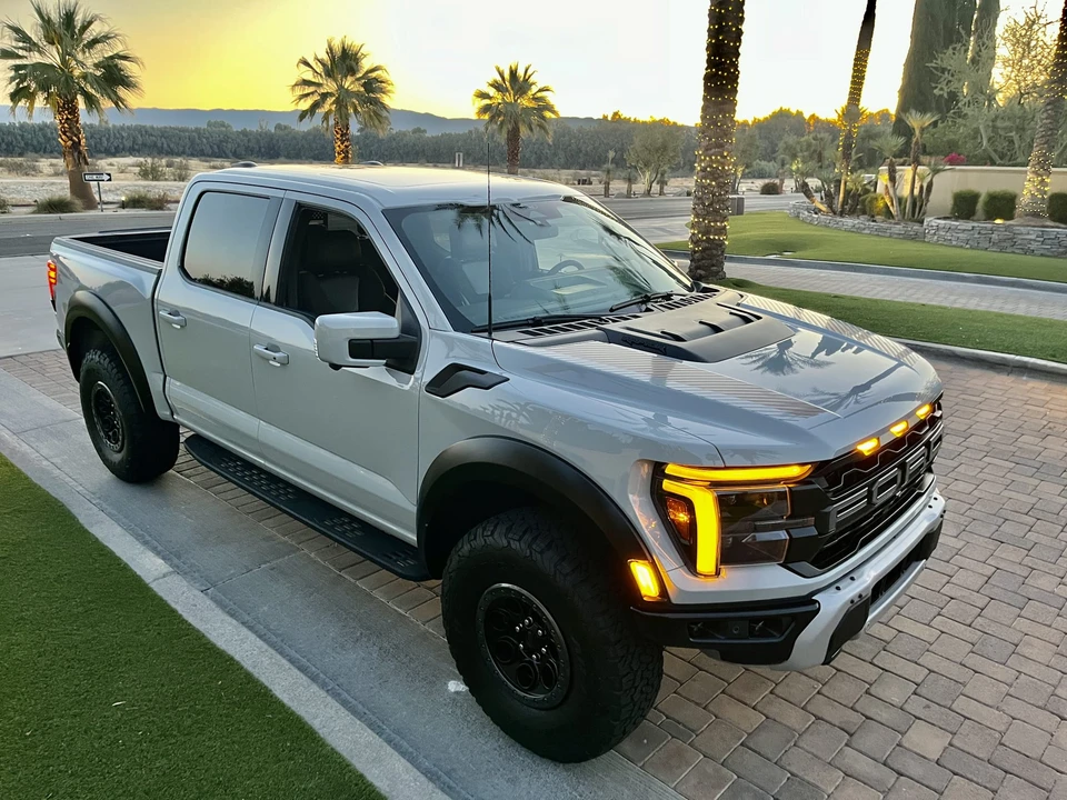 2026 Ford F-150 Raptor 14th Gen - Image 20 of 31