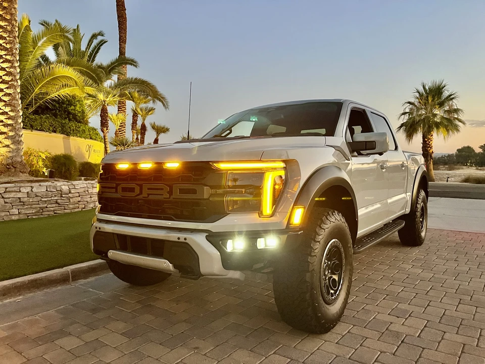 2026 Ford F-150 Raptor 14th Gen - Image 3 of 31