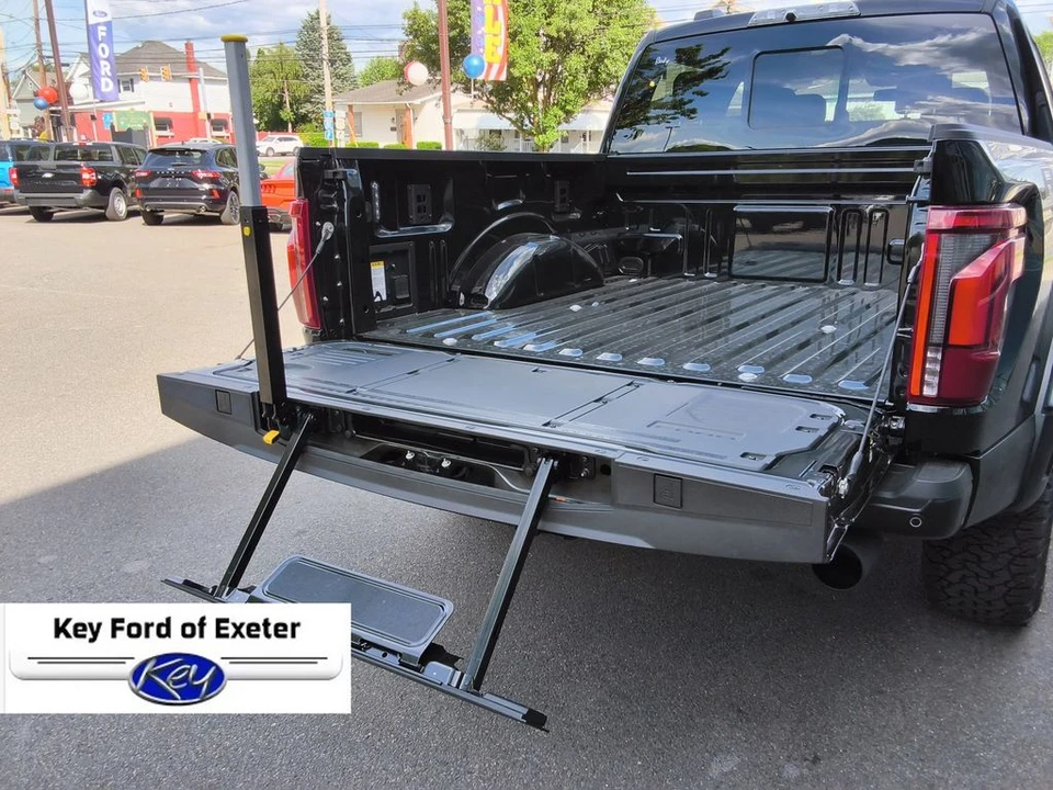 2026 Ford F-150 Raptor 14th Gen - Image 19 of 31