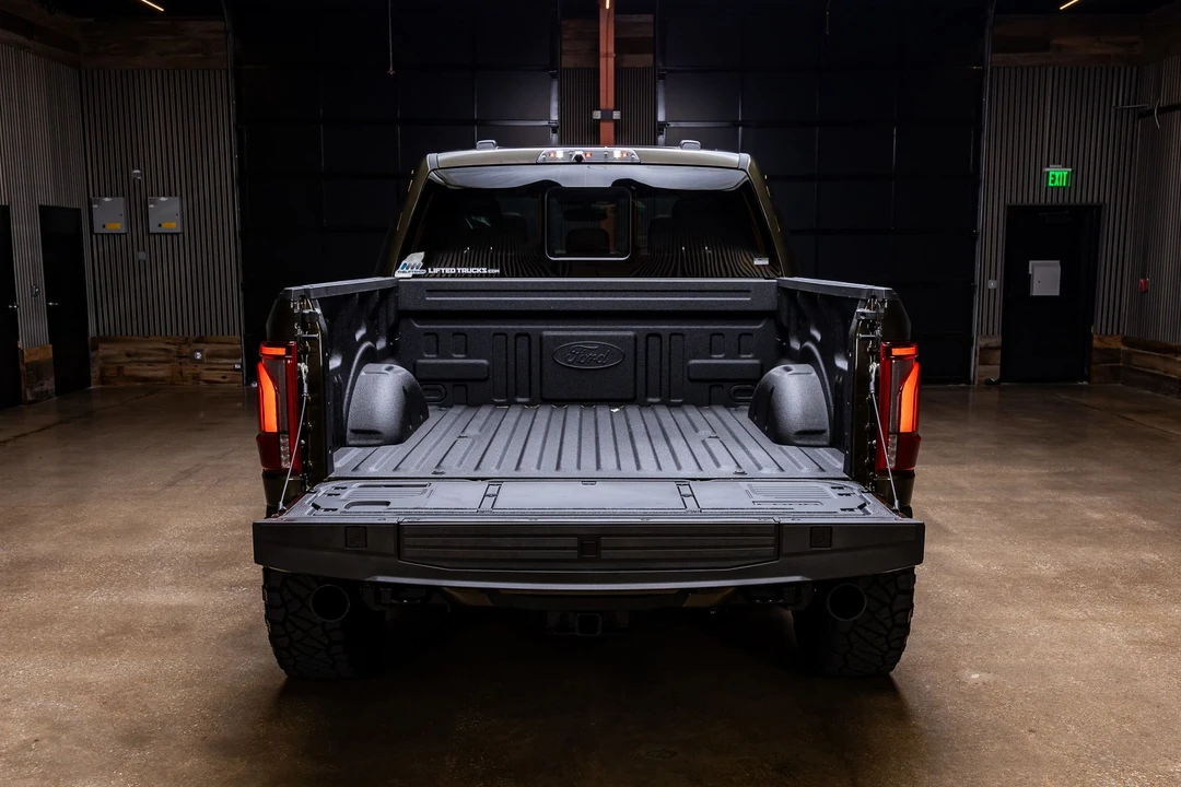 2026 Ford F-150 Raptor 14th Gen - Image 9 of 31