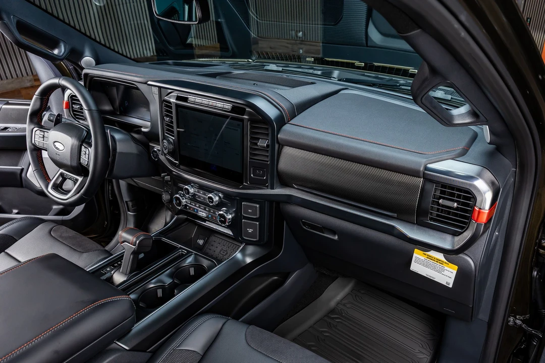 2026 Ford F-150 Raptor 14th Gen - Image 18 of 31