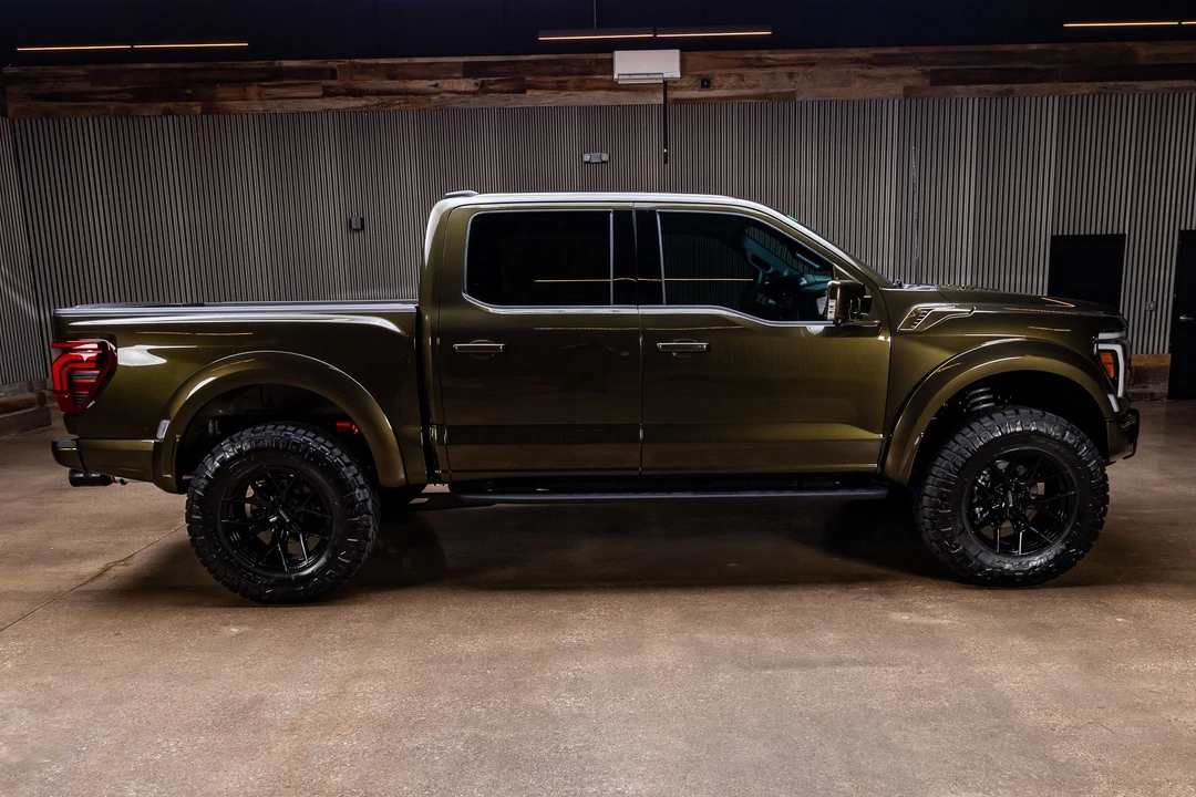 2026 Ford F-150 Raptor 14th Gen - Image 11 of 31