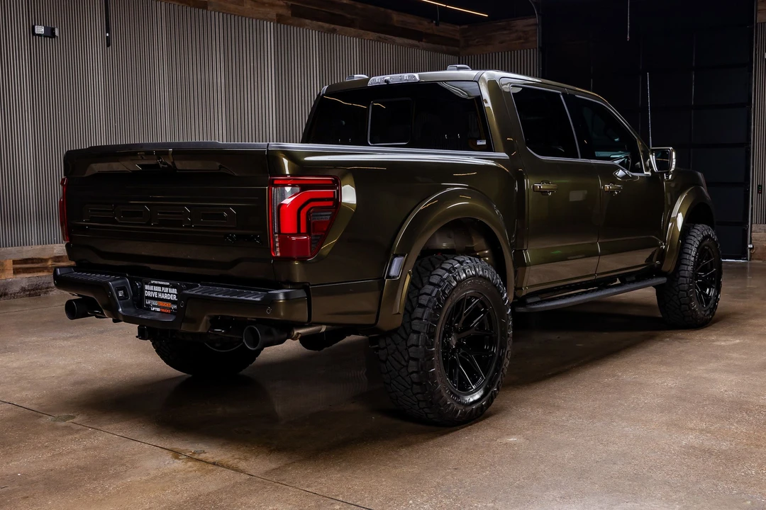 2026 Ford F-150 Raptor 14th Gen - Image 10 of 31