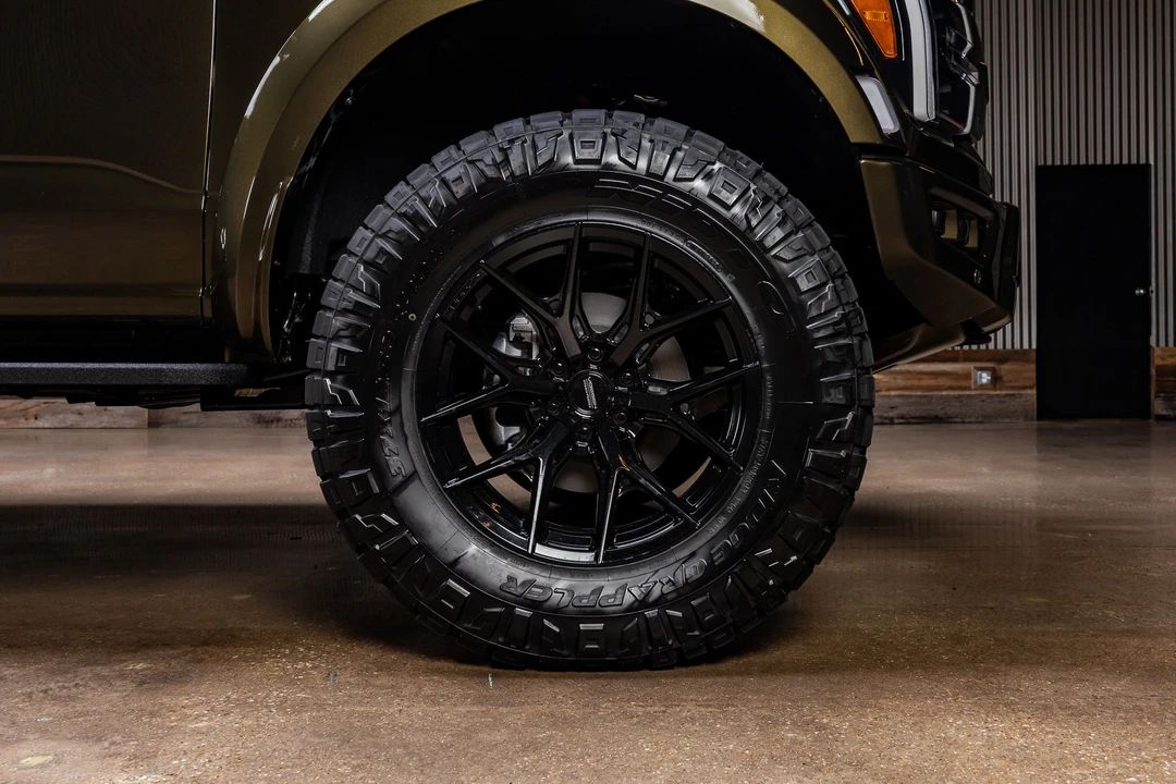 2026 Ford F-150 Raptor 14th Gen - Image 12 of 31