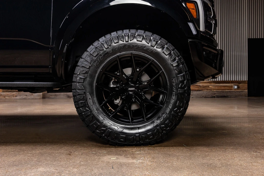 2026 Ford F-150 Raptor 14th Gen - Image 12 of 31