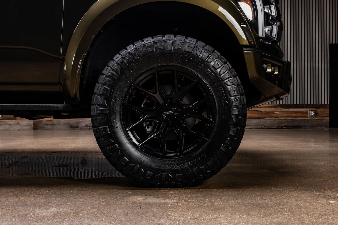 2026 Ford F-150 Raptor 14th Gen - Image 12 of 31