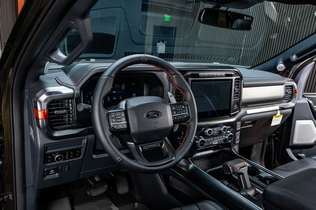 2026 Ford F-150 Raptor 14th Gen - Image 17 of 31