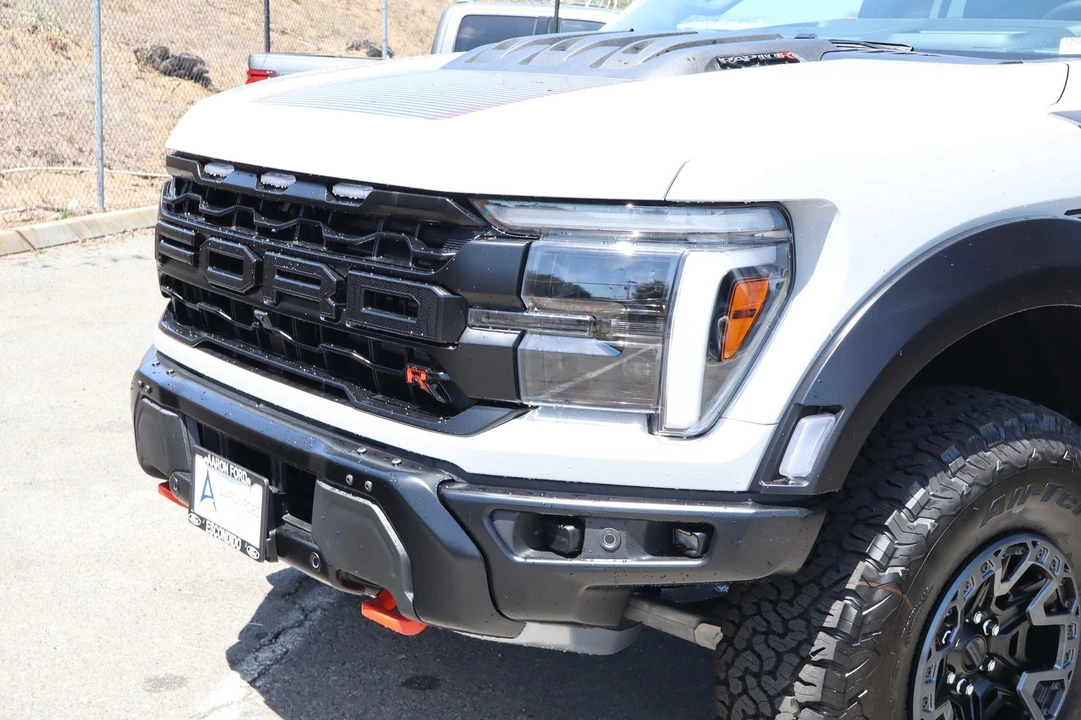2026 Ford F-150 Raptor 14th Gen - Image 8 of 31