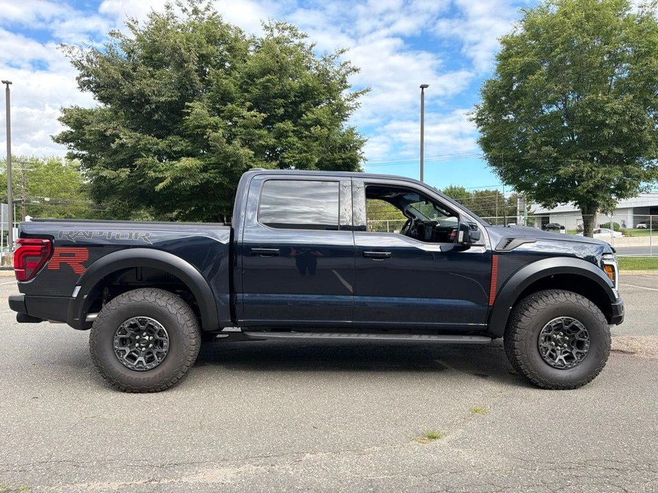 2026 Ford F-150 Raptor 14th Gen - Image 11 of 20
