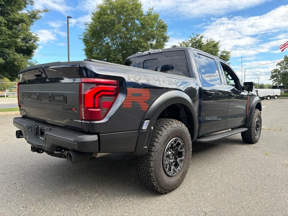 2026 Ford F-150 Raptor 14th Gen - Image 9 of 20
