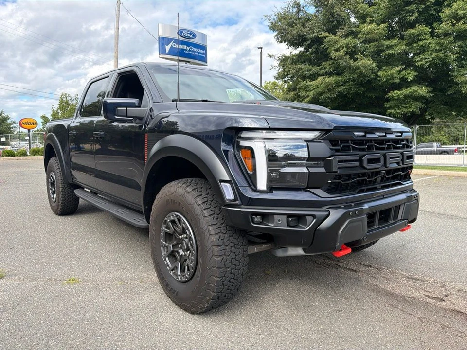 2026 Ford F-150 Raptor 14th Gen - Image 13 of 20