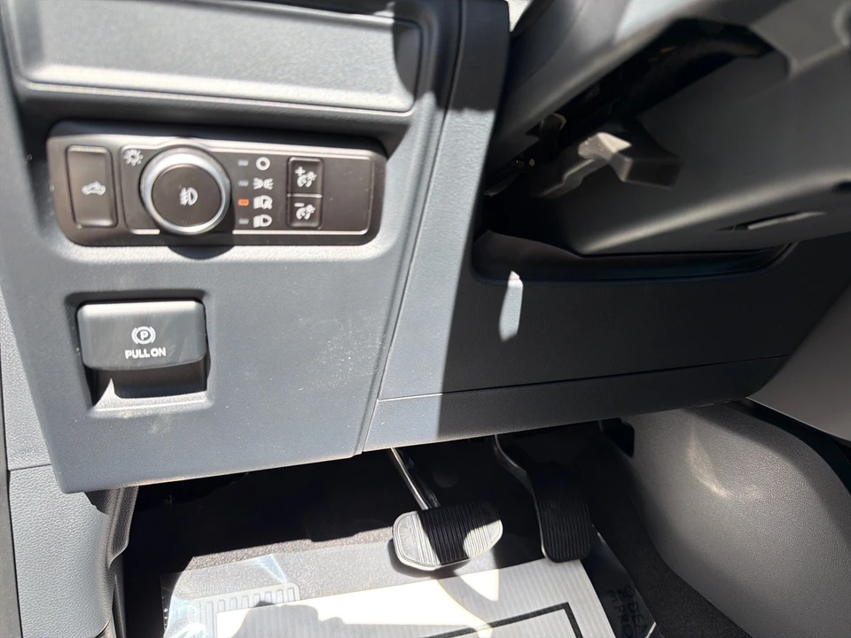 2026 Ford F-150 14th Gen - Image 25 of 31