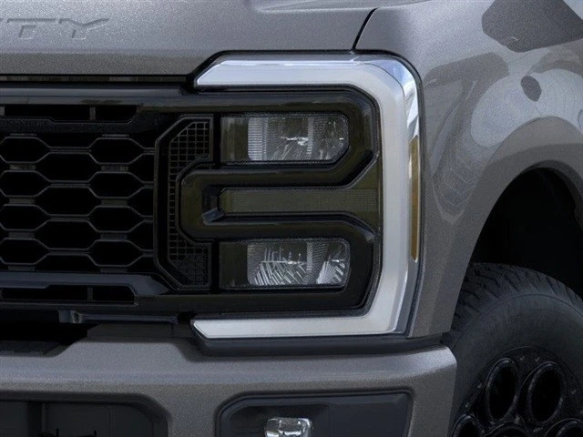 2026 Ford Super Duty 5th Gen - Image 18 of 21