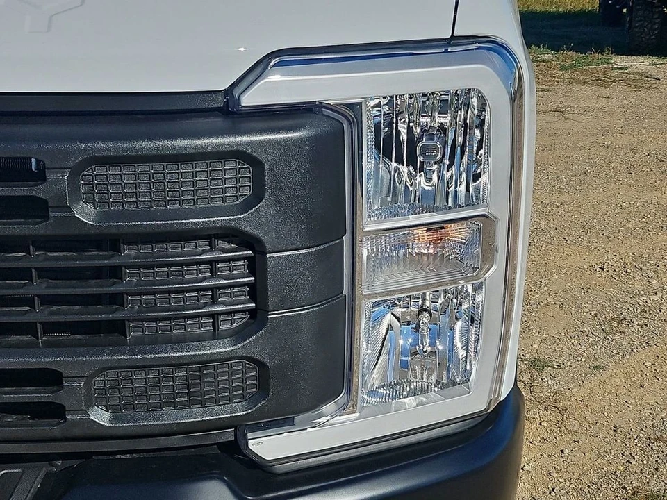 2026 Ford Super Duty 5th Gen - Image 18 of 21