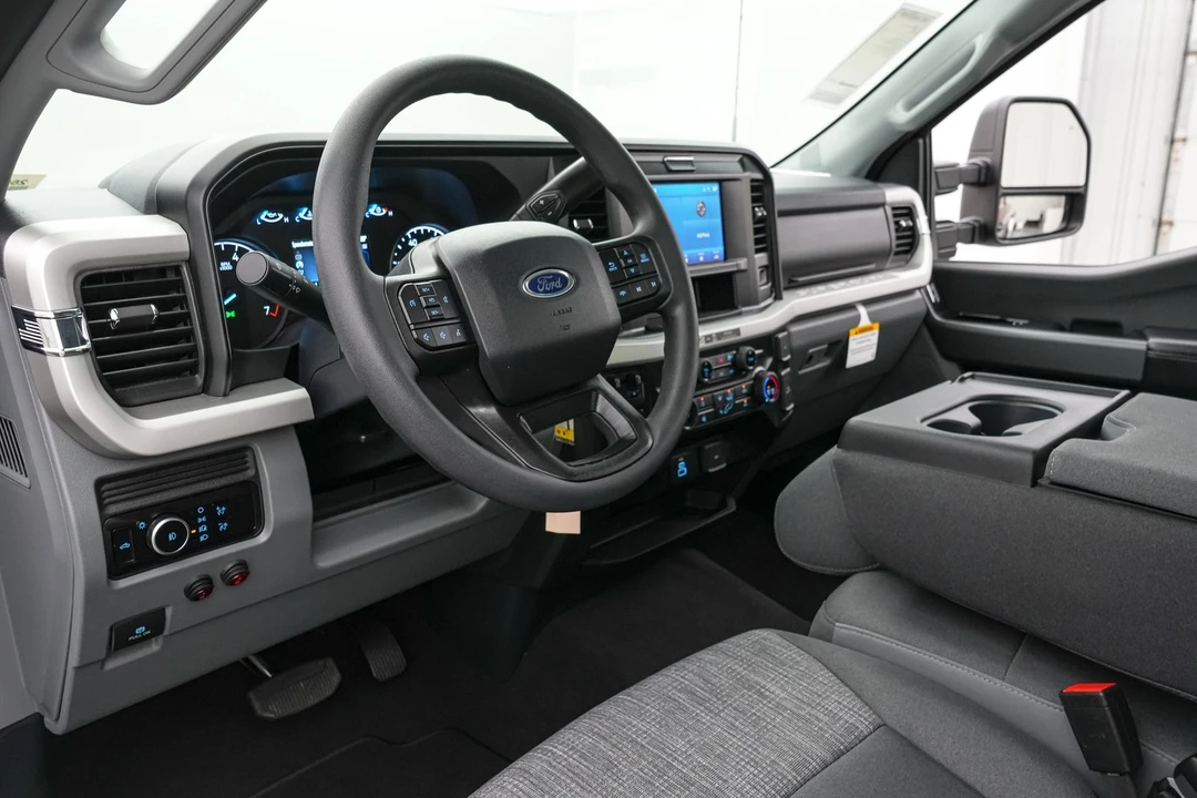 2026 Ford Super Duty 5th Gen - Image 26 of 31