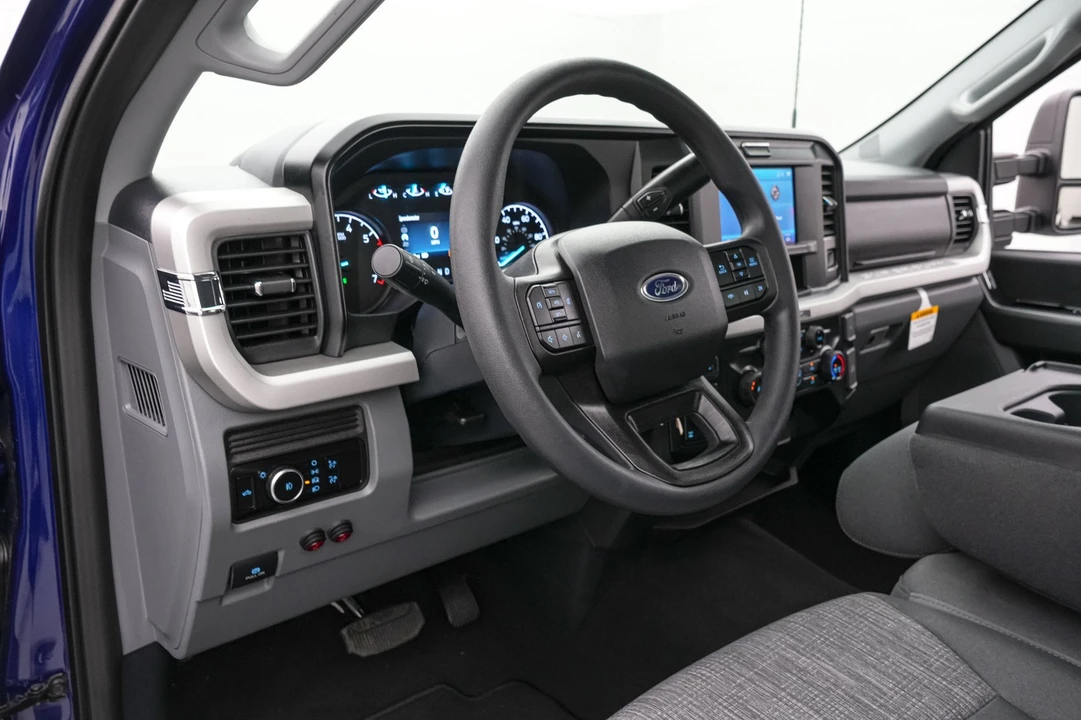 2026 Ford Super Duty 5th Gen - Image 28 of 31