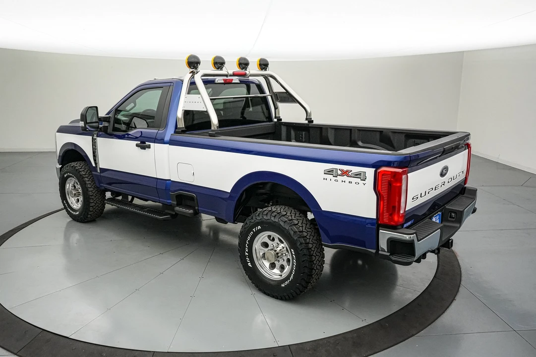 2026 Ford Super Duty 5th Gen - Image 9 of 31