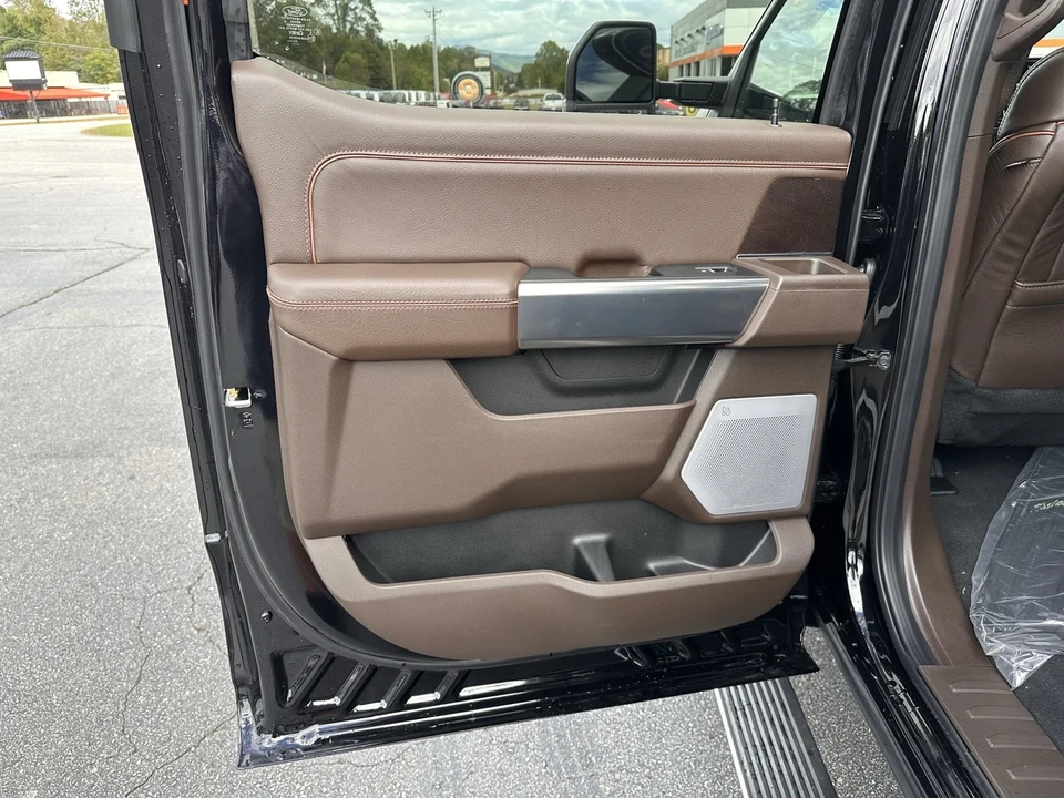 2026 Ford Super Duty 5th Gen - Image 13 of 21