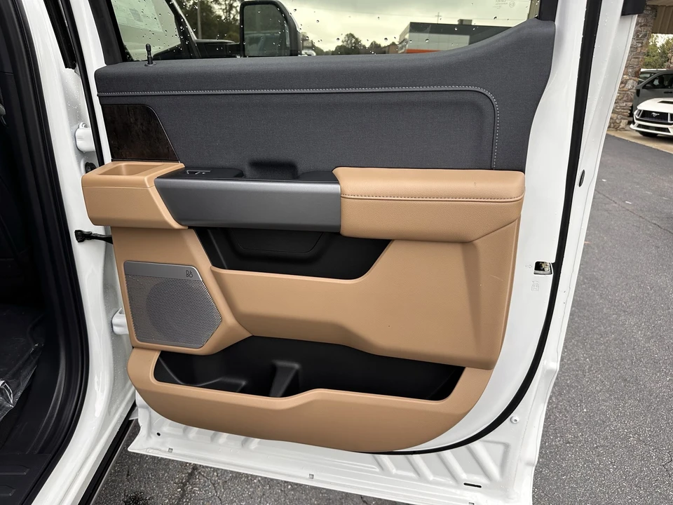 2026 Ford Super Duty 5th Gen - Image 18 of 21