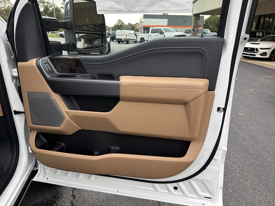 2026 Ford Super Duty 5th Gen - Image 15 of 21