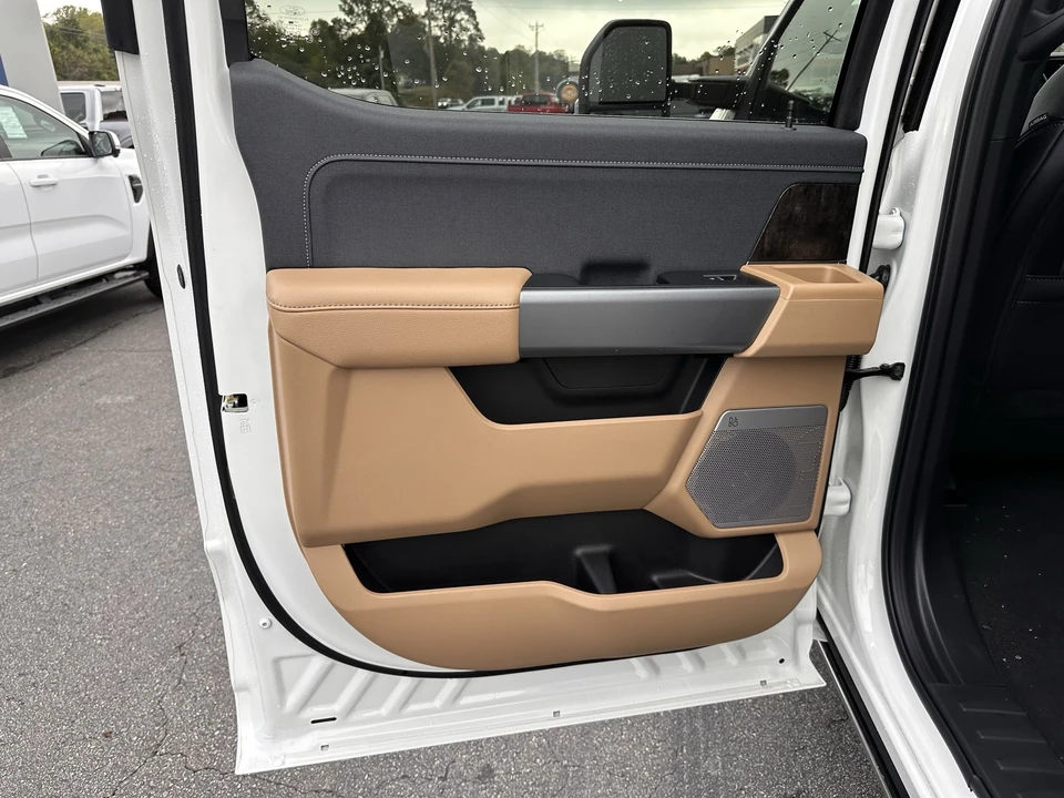 2026 Ford Super Duty 5th Gen - Image 13 of 21