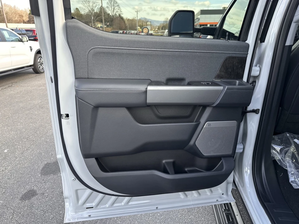 2026 Ford Super Duty 5th Gen - Image 12 of 21