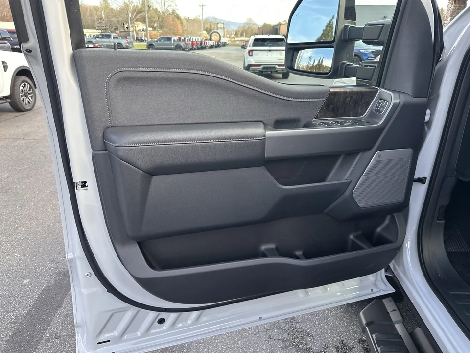 2026 Ford Super Duty 5th Gen - Image 10 of 21