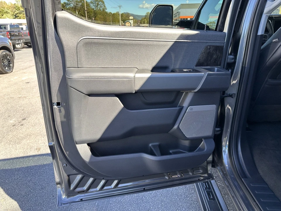 2026 Ford Super Duty 5th Gen - Image 12 of 21
