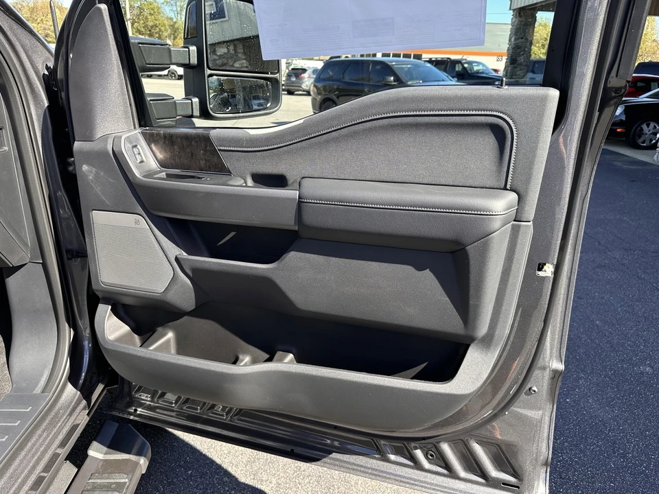 2026 Ford Super Duty 5th Gen - Image 14 of 21