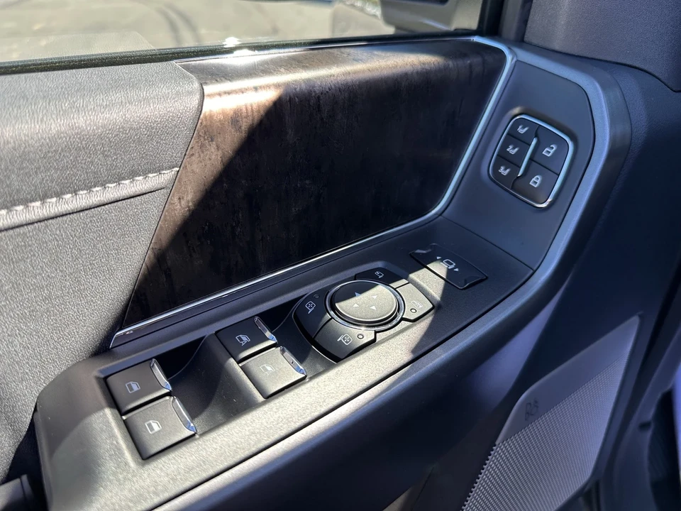 2026 Ford Super Duty 5th Gen - Image 18 of 21
