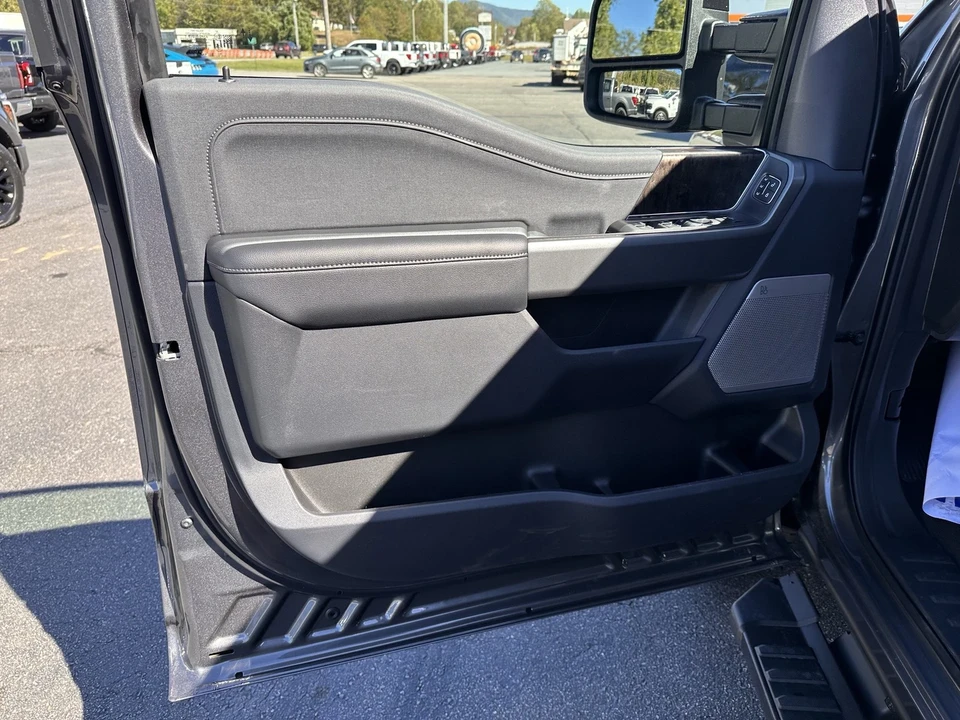 2026 Ford Super Duty 5th Gen - Image 10 of 21