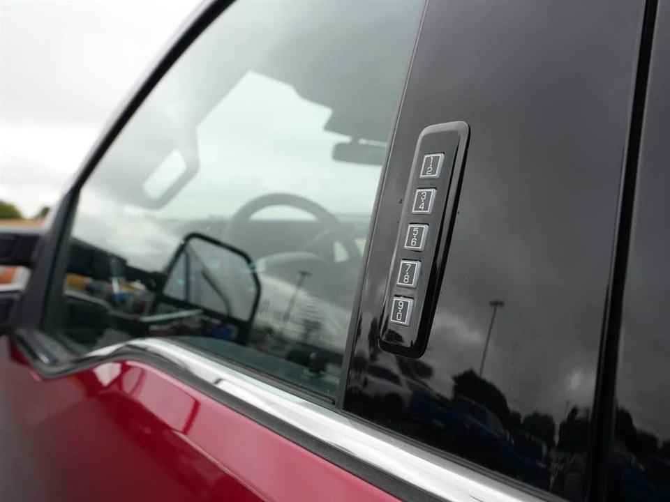 2026 Ford Super Duty 5th Gen - Image 11 of 12