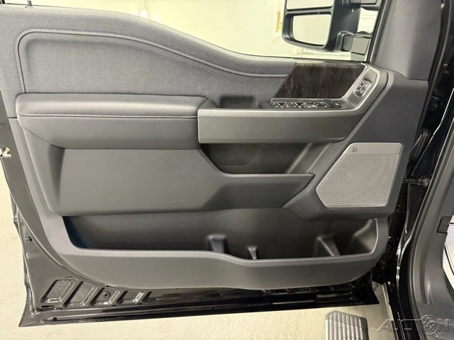 2026 Ford Super Duty 5th Gen - Image 11 of 12