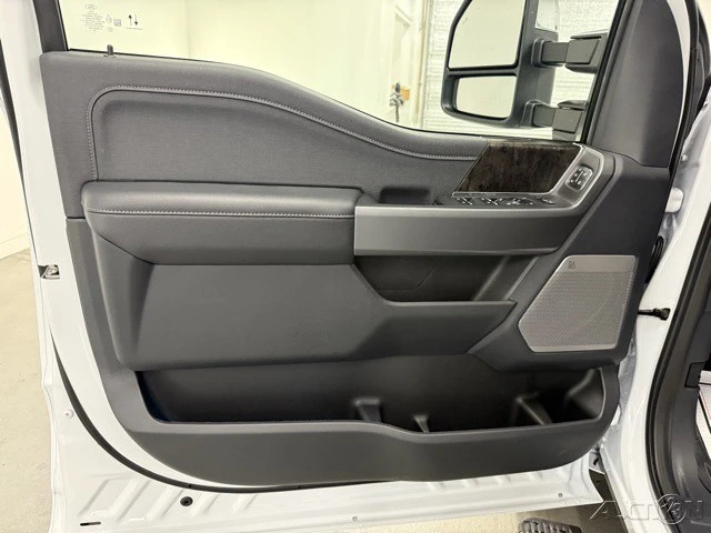2026 Ford Super Duty 5th Gen - Image 11 of 20