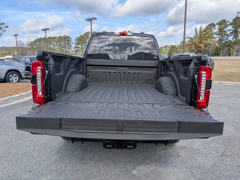 2026 Ford Super Duty 5th Gen - Image 15 of 21