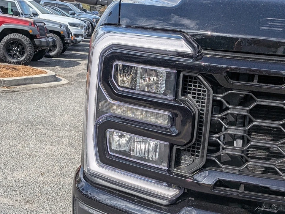 2026 Ford Super Duty 5th Gen - Image 11 of 21