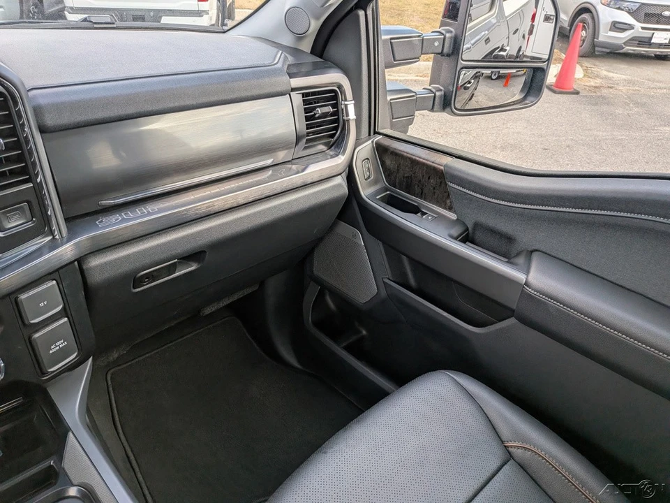 2026 Ford Super Duty 5th Gen - Image 19 of 21