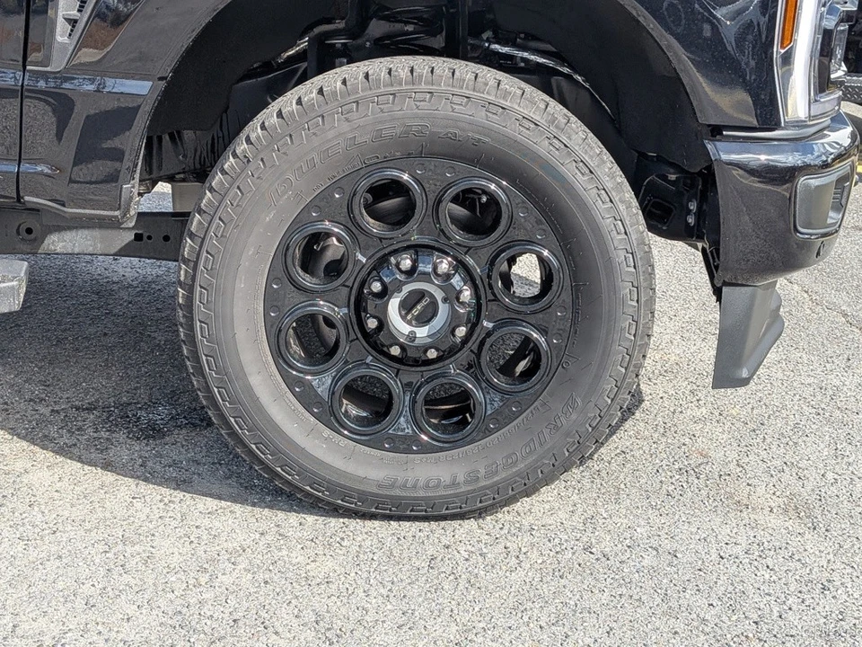 2026 Ford Super Duty 5th Gen - Image 13 of 21